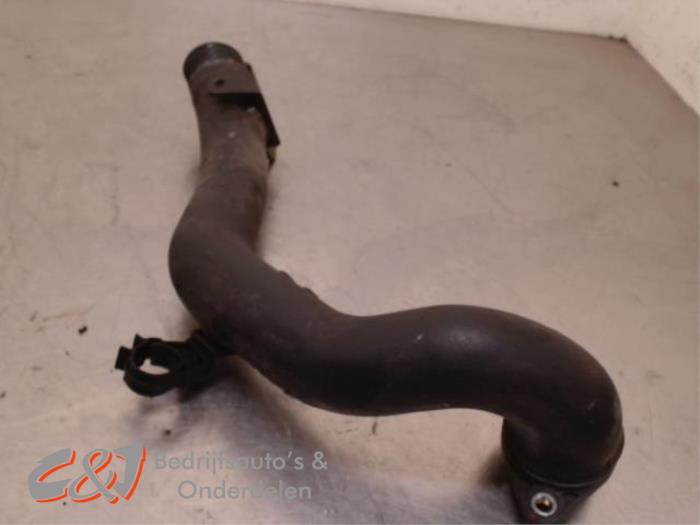 Gebruikte Intercooler Buis Opel Combo 1.3 CDTI 16V ecoFlex Prijs € 15,75 Margeregeling aangeboden door C&J Bedrijfsauto's & Onderdelen