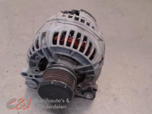 Gebruikte Dynamo Volkswagen Caddy IV 2.0 TDI 16V DPF Prijs € 26,25 Margeregeling aangeboden door C&J Bedrijfsauto's & Onderdelen