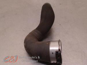 Gebruikte Intercooler Slang Nissan NV 400 (M9J) 2.3 dCi 135 16V Prijs € 21,00 Margeregeling aangeboden door C&J Bedrijfsauto's & Onderdelen