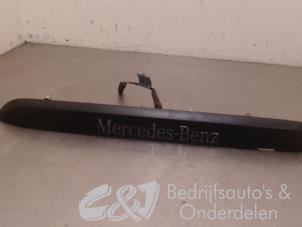 Gebruikte Kenteken Verlichting Mercedes Vito (447.6) 2.2 114 CDI 16V Prijs € 47,25 Margeregeling aangeboden door C&J bedrijfsauto's & onderdelen