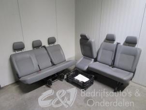 Gebruikte Interieur Bekledingsset Volkswagen Transporter T5 1.9 TDi Prijs € 787,50 Margeregeling aangeboden door C&J bedrijfsauto's & onderdelen