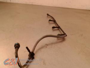 Gebruikte Brandstofleiding Ford Transit Custom 2.2 TDCi 16V Prijs € 26,25 Margeregeling aangeboden door C&J Bedrijfsauto's & Onderdelen