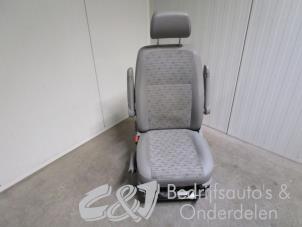Gebruikte Voorstoel links Volkswagen Transporter T5 2.0 TDI DRF Prijs € 523,95 Margeregeling aangeboden door C&J bedrijfsauto's & onderdelen