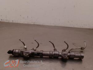 Gebruikte Injector brug Opel Combo 1.3 CDTI 16V ecoFlex Prijs € 78,75 Margeregeling aangeboden door C&J Bedrijfsauto's & Onderdelen