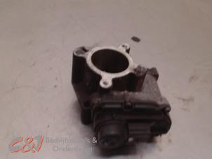 Gebruikte EGR Klep Renault Trafic New (FL) 2.0 dCi 16V 90 Prijs € 42,00 Margeregeling aangeboden door C&J Bedrijfsauto's & Onderdelen