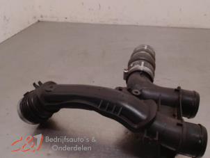 Gebruikte Intercooler Slang Peugeot Partner (EA//EF/EN/EU) 1.6 BlueHDi 100 Prijs € 21,00 Margeregeling aangeboden door C&J Bedrijfsauto's & Onderdelen