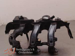 Gebruikte Carterventilatie Renault Trafic (1FL/2FL/3FL/4FL) 2.0 dCi 16V 145 Prijs € 68,25 Margeregeling aangeboden door C&J Bedrijfsauto's & Onderdelen