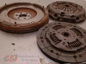 Gebruikte Vliegwiel Opel Combo Cargo 1.5 CDTI 75 Prijs € 141,75 Margeregeling aangeboden door C&J Bedrijfsauto's & Onderdelen