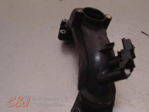 Gebruikte Aanzuigslang Lucht Ford Tourneo Connect/Grand Tourneo Connect 1.6 TDCi 95 Prijs € 26,25 Margeregeling aangeboden door C&J Bedrijfsauto's & Onderdelen