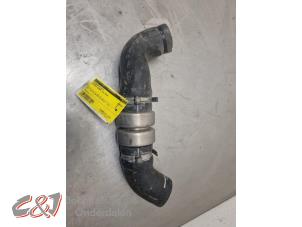 Gebruikte Intercooler Buis Citroen Jumper (U9) 2.2 HDi 150 Prijs € 21,00 Margeregeling aangeboden door C&J Bedrijfsauto's & Onderdelen