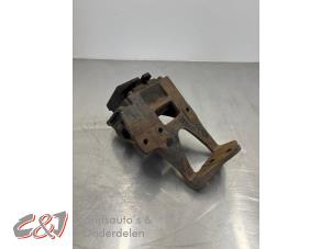 Gebruikte Motorsteun Ford Transit 2.0 TDdi 16V 260S Prijs € 31,50 Margeregeling aangeboden door C&J Bedrijfsauto's & Onderdelen