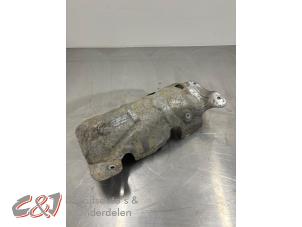 Gebruikte Hitteschild uitlaat Ford Transit Courier 1.6 TDCi Prijs € 42,00 Margeregeling aangeboden door C&J Bedrijfsauto's & Onderdelen