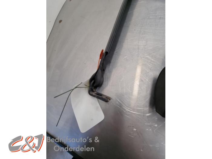 Veiligheidsgordel rechts-voor van een Ford Transit Connect 1.8 TDCi 90 2006