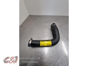 Gebruikte Intercooler Slang Volkswagen Crafter 2.0 TDI 16V Prijs € 21,00 Margeregeling aangeboden door C&J Bedrijfsauto's & Onderdelen