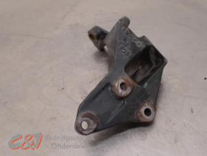 Gebruikte Steun (diversen) Iveco New Daily VI 35C17, 35S17, 40C17, 50C17, 65C17, 70C17 Prijs € 42,00 Margeregeling aangeboden door C&J Bedrijfsauto's & Onderdelen