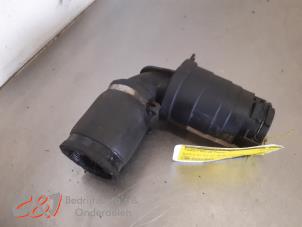 Gebruikte Intercooler Buis Renault Master III (FV) 2.3 dCi 110 16V FWD Prijs € 21,00 Margeregeling aangeboden door C&J Bedrijfsauto's & Onderdelen