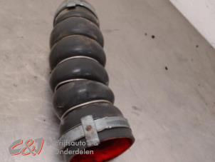 Gebruikte Intercooler Slang Ford Tourneo Connect/Grand Tourneo Connect 1.5 EcoBlue Prijs € 21,00 Margeregeling aangeboden door C&J Bedrijfsauto's & Onderdelen