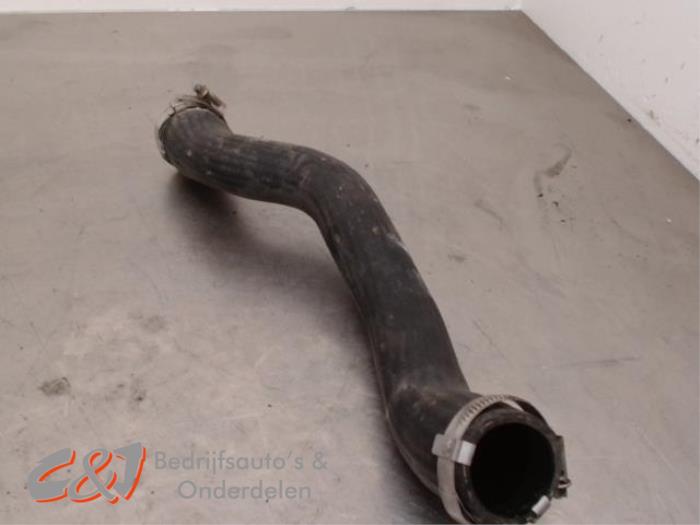 Gebruikte Intercooler Slang Ford Tourneo Connect/Grand Tourneo Connect 1.5 EcoBlue Prijs € 15,75 Margeregeling aangeboden door C&J Bedrijfsauto's & Onderdelen