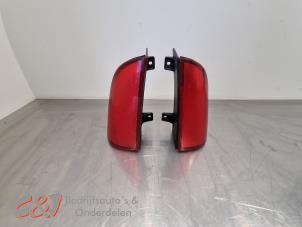 Gebruikte Reflector achterklep links Mercedes Vito (639.6) 2.2 115 CDI 16V Prijs € 42,00 Margeregeling aangeboden door C&J Bedrijfsauto's & Onderdelen