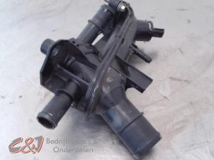 Gebruikte Thermostaathuis Fiat Talento 2.0 EcoJet BiTurbo 120 Prijs € 73,50 Margeregeling aangeboden door C&J Bedrijfsauto's & Onderdelen