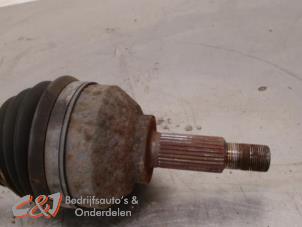 Gebruikte Steekas links-voor Opel Vivaro 2.0 CDTI Prijs € 26,25 Margeregeling aangeboden door C&J Bedrijfsauto's & Onderdelen