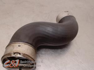 Gebruikte Intercooler Slang Mercedes Sprinter 3,5t (906.63) 314 CDI 16V Prijs € 21,00 Margeregeling aangeboden door C&J Bedrijfsauto's & Onderdelen