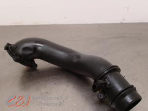 Gebruikte Intercooler Buis Mercedes Sprinter 3,5t (906.63) 314 CDI 16V Prijs € 21,00 Margeregeling aangeboden door C&J Bedrijfsauto's & Onderdelen