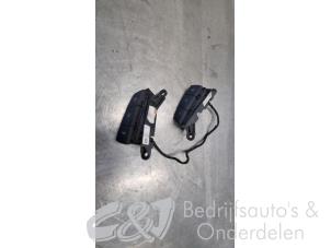 Gebruikte Radiobediening Stuur Peugeot Boxer (U9) 2.2 HDi 120 Euro 4 Prijs € 26,25 Margeregeling aangeboden door C&J bedrijfsauto's & onderdelen