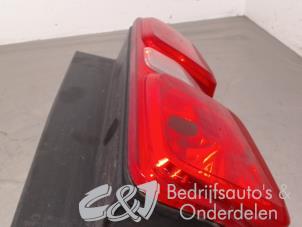 Gebruikte Achterlicht rechts Peugeot Expert (VA/VB/VE/VF/VY) 2.0 Blue HDi 180 16V Prijs € 89,25 Margeregeling aangeboden door C&J bedrijfsauto's & onderdelen