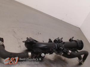 Gebruikte Waterpijp Peugeot Partner (EA//EF/EN/EU) 1.5 BlueHDi 100 Prijs € 36,75 Margeregeling aangeboden door C&J Bedrijfsauto's & Onderdelen