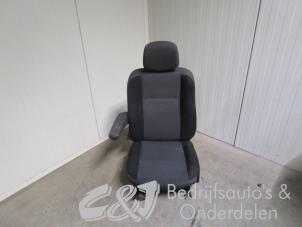 Gebruikte Voorstoel links Renault Master IV (FV) 2.3 dCi 100 16V FWD Prijs € 367,50 Margeregeling aangeboden door C&J bedrijfsauto's & onderdelen