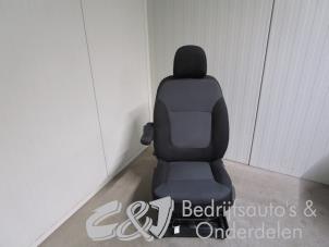 Gebruikte Voorstoel links Opel Vivaro 1.6 CDTI 90 Prijs € 367,50 Margeregeling aangeboden door C&J bedrijfsauto's & onderdelen