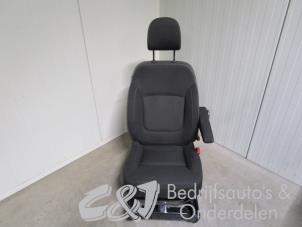 Gebruikte Voorstoel rechts Renault Trafic (1FL/2FL/3FL/4FL) 1.6 dCi 140 Twin Turbo Prijs € 952,88 Inclusief btw aangeboden door C&J bedrijfsauto's & onderdelen