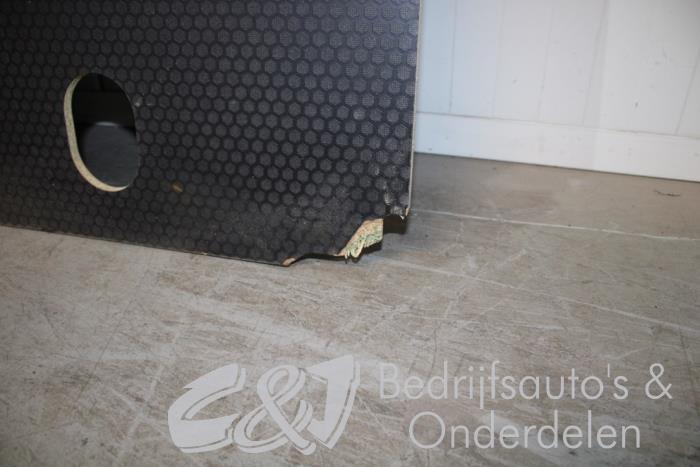 Vloerplaat bagageruimte van een Fiat Doblo Cargo (263) 1.3 D Multijet 2015