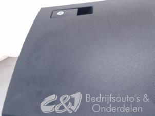Gebruikte Dashboardkastje Volkswagen Caddy Cargo V (SBA/SBH) 2.0 TDI BlueMotionTechnology Prijs € 68,25 Margeregeling aangeboden door C&J bedrijfsauto's & onderdelen