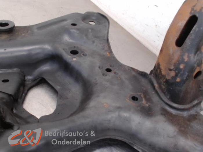 Subframe van een Volkswagen Caddy Cargo V (SBA/SBH) 2.0 TDI BlueMotionTechnology 2022