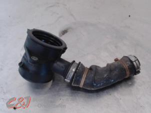 Gebruikte Intercooler Slang Ford Tourneo Connect/Grand Tourneo Connect 1.5 TDCi Prijs € 21,00 Margeregeling aangeboden door C&J Bedrijfsauto's & Onderdelen