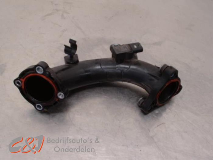 Gebruikte Intercooler Buis Ford Tourneo Connect/Grand Tourneo Connect 1.5 EcoBlue Prijs € 15,75 Margeregeling aangeboden door C&J Bedrijfsauto's & Onderdelen