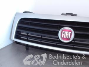 Gebruikte Grille Fiat Scudo (270) 2.0 D Multijet Prijs € 89,25 Margeregeling aangeboden door C&J bedrijfsauto's & onderdelen
