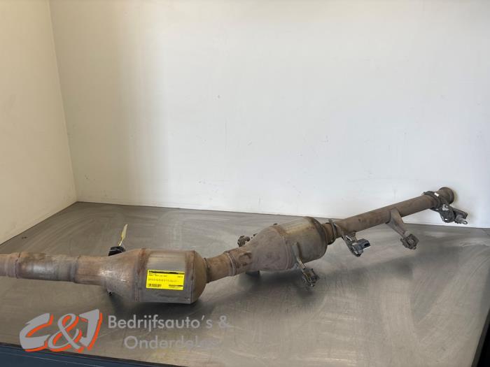 Gebruikte Roetfilter Renault Trafic (1FL/2FL/3FL/4FL) 2.0 dCi 16V 145 Prijs € 525,00 Margeregeling aangeboden door C&J Bedrijfsauto's & Onderdelen