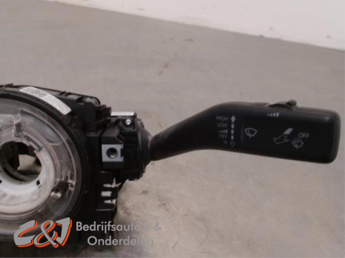 Combischakelaar Stuurkolom van een Volkswagen Caddy III (2KA,2KH,2CA,2CH) 1.6 TDI 16V 2013