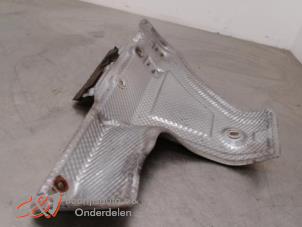 Gebruikte Hitteschild uitlaat Peugeot Boxer (U9) 2.2 HDi 110 Euro 5 Prijs € 21,00 Margeregeling aangeboden door C&J Bedrijfsauto's & Onderdelen