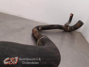 Gebruikte Intercooler Buis Peugeot Boxer (U9) 2.2 HDi 110 Euro 5 Prijs € 21,00 Margeregeling aangeboden door C&J Bedrijfsauto's & Onderdelen