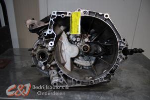 Gebruikte Versnellingsbak Peugeot Partner (GC/GF/GG/GJ/GK) 1.6 HDI 75 16V Prijs € 262,50 Margeregeling aangeboden door C&J Bedrijfsauto's & Onderdelen