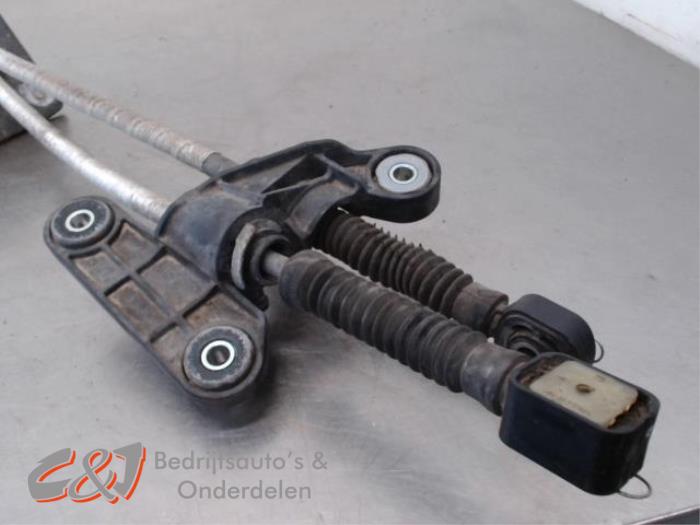Gebruikte Schakelkabel Versnellingsbak Volkswagen Crafter (SY) 2.0 TDI FWD Prijs € 68,25 Margeregeling aangeboden door C&J Bedrijfsauto's & Onderdelen
