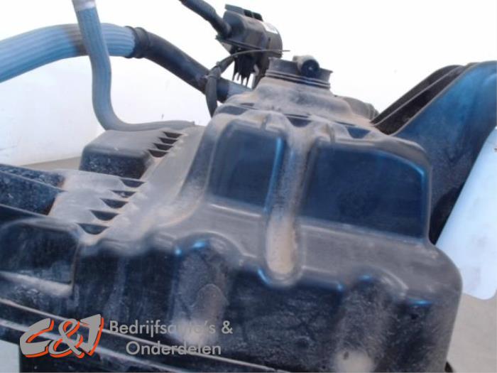 Adblue tank van een Fiat Doblo Cargo (263) 1.3 D Multijet 2020