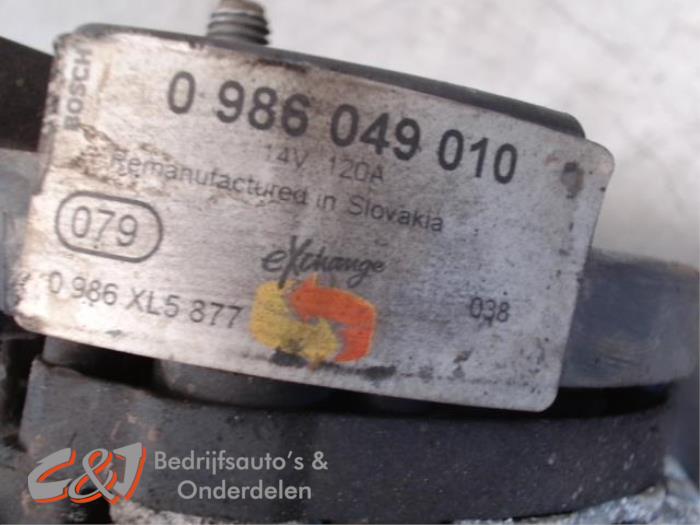 Dynamo van een Mercedes-Benz Sprinter 3t (906.61) 213 CDI 16V 2011