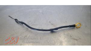 Gebruikte Peilstok Olie Volkswagen Crafter (SY) 2.0 TDI FWD Prijs € 21,00 Margeregeling aangeboden door C&J Bedrijfsauto's & Onderdelen
