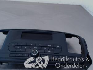 Gebruikte Radio Peugeot Expert (VA/VB/VE/VF/VY) 2.0 Blue HDi 120 16V Prijs € 183,75 Margeregeling aangeboden door C&J bedrijfsauto's & onderdelen