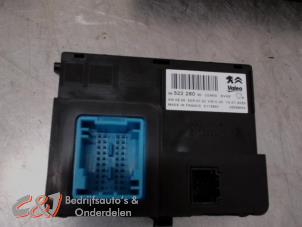 Gebruikte Computer Diversen Peugeot Expert (V1/VA/VB/VE/VF/VT/VY) 2.0 Blue HDi 120 16V Prijs € 36,75 Margeregeling aangeboden door C&J Bedrijfsauto's & Onderdelen